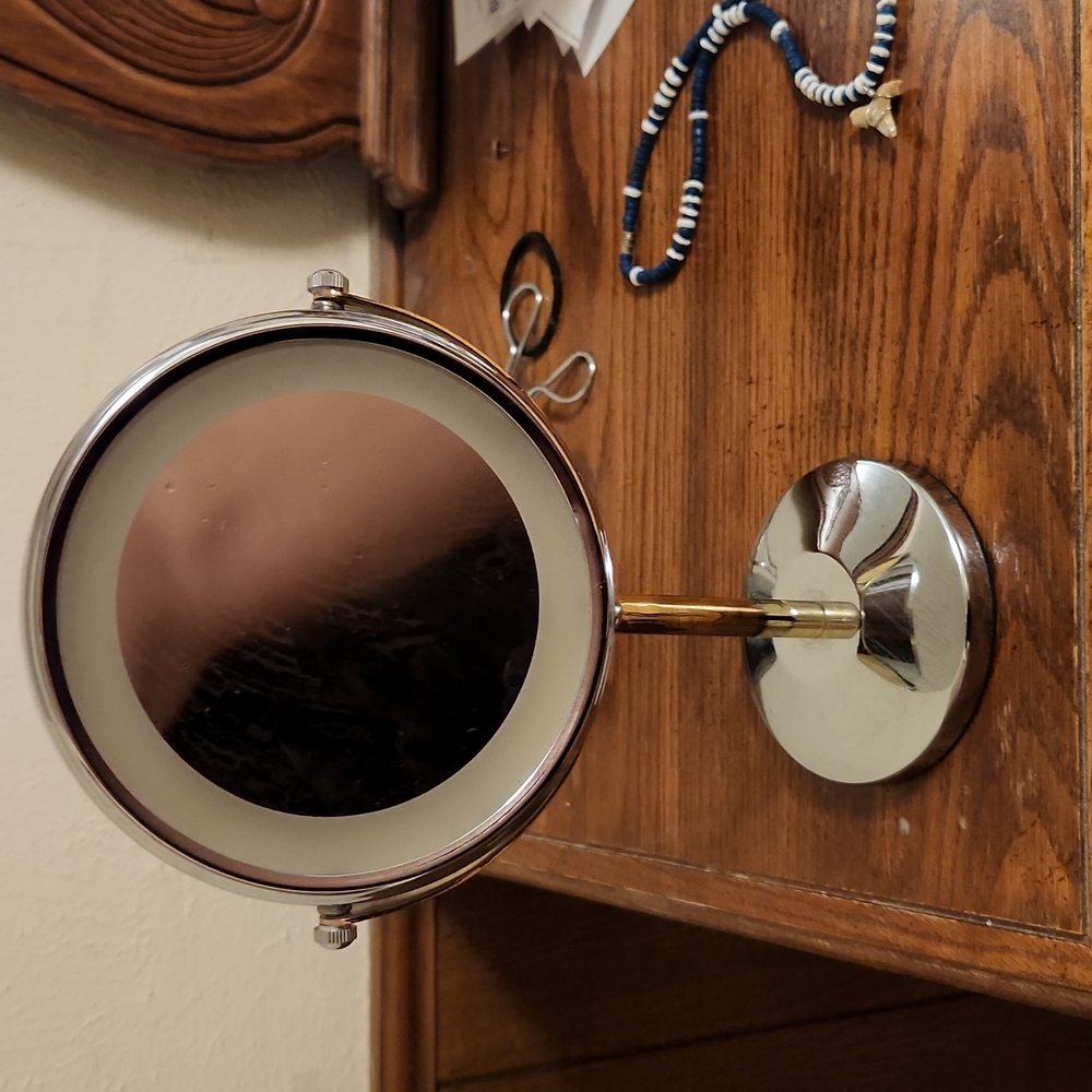Make up mirror